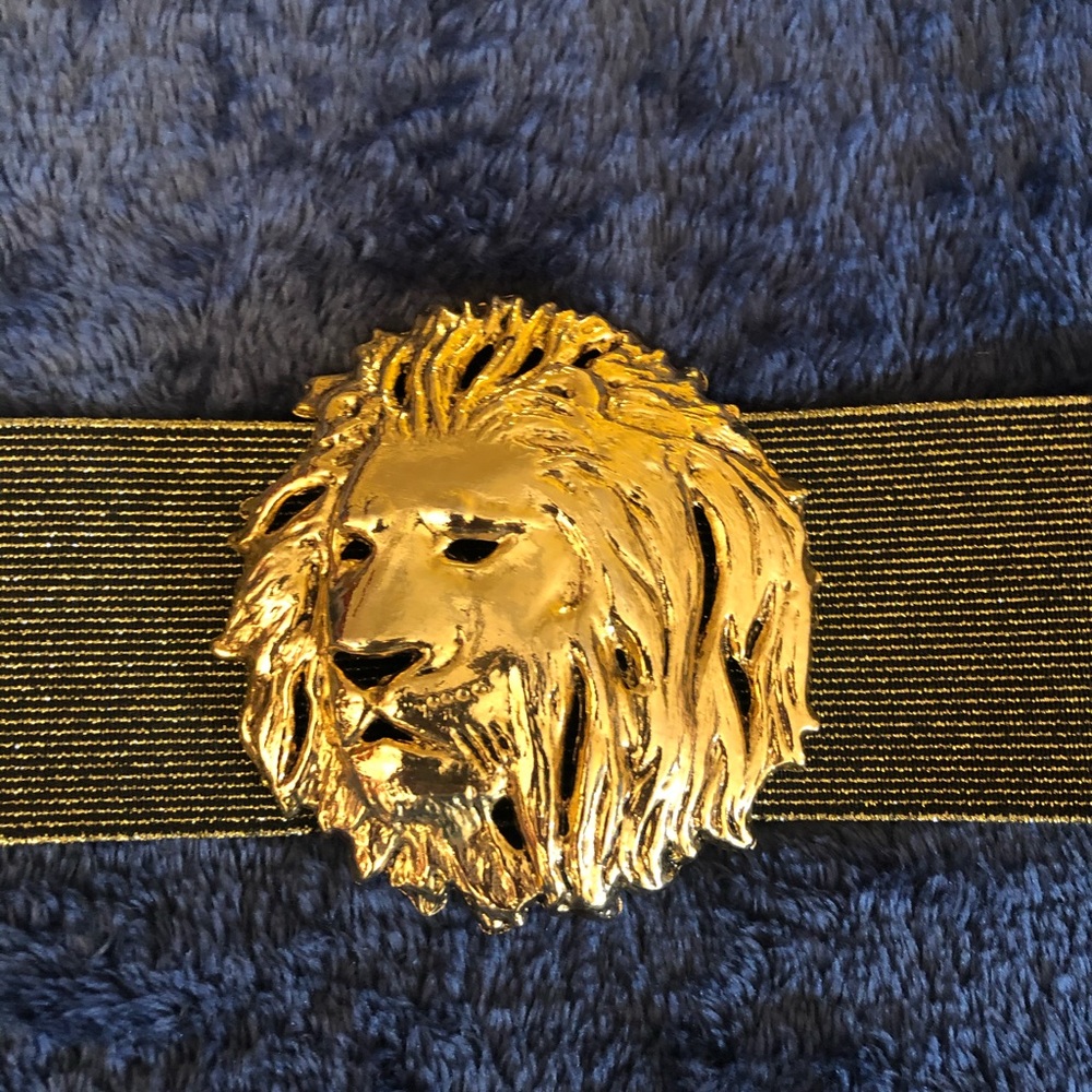 Gold lion belt